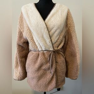 Billabong Cream and Tan Teddy Jacket